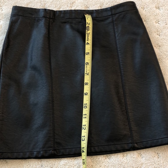 F21 Mini skirts - Picture 5 of 5